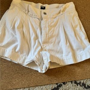 Edwin White Pleated Women's Shorts